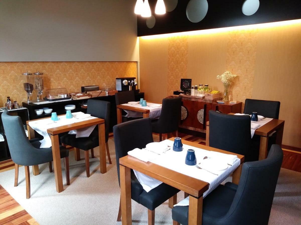 Gr Suites Porto Luaran gambar