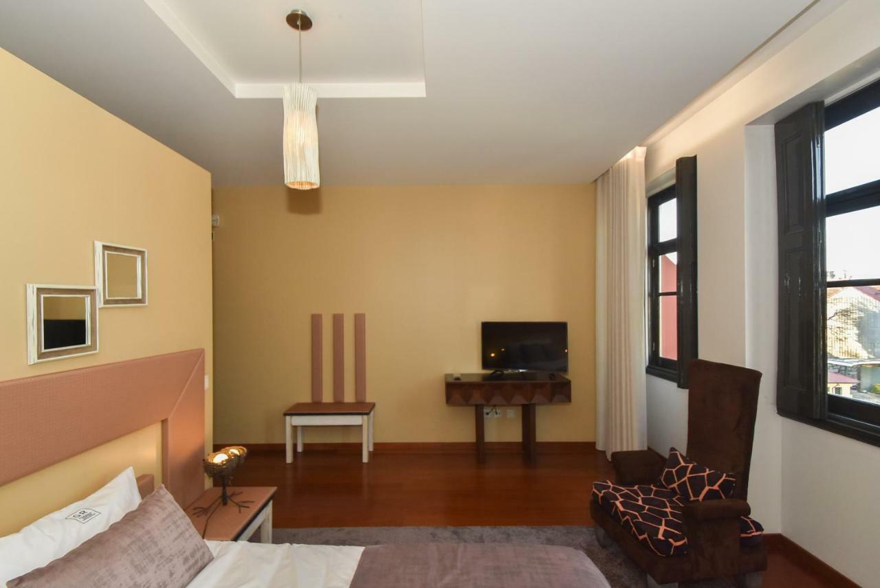 Gr Suites Porto Luaran gambar